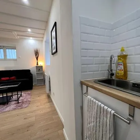 Studio Calme - Hypercentre - Metro - Netflix -wifi Apartamento *