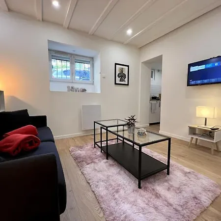 Studio Calme - Hypercentre - Metro - Netflix -wifi דירה