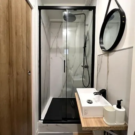 Apartment Studio Calme - Hypercentre - Metro - Netflix -wifi